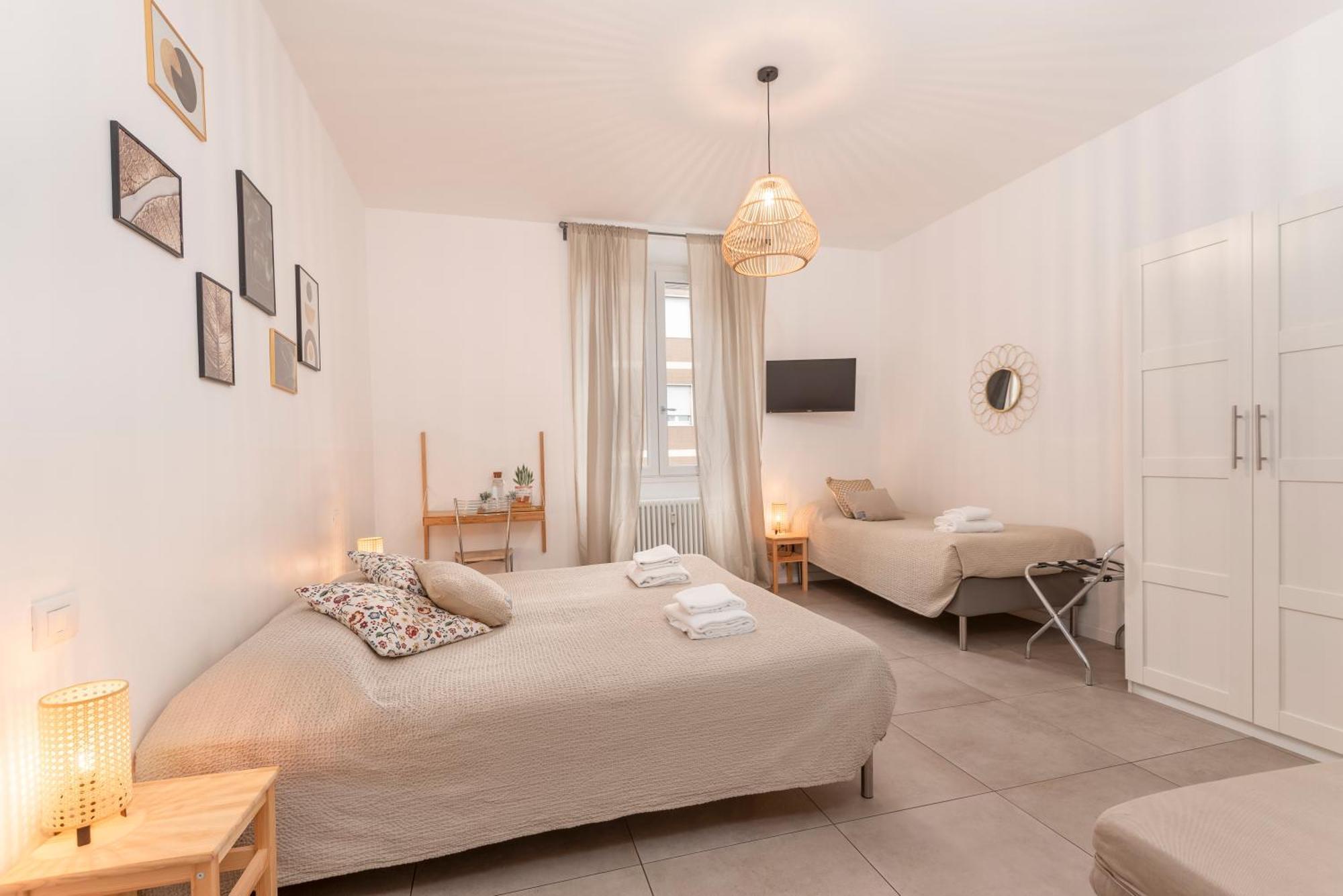 Guesthouse Tree Rooms Modern Bergamo Exterior photo